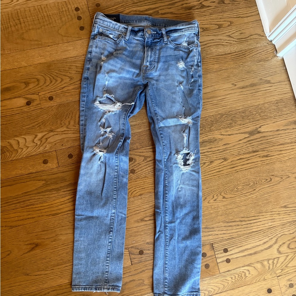 Abercrombie & Fitch Light Blue Ripped Skinny Jeans ♻️🪩